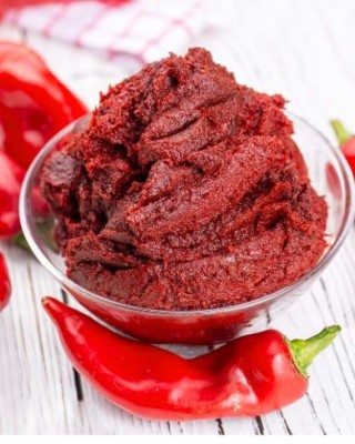 Acı Biber Salçası